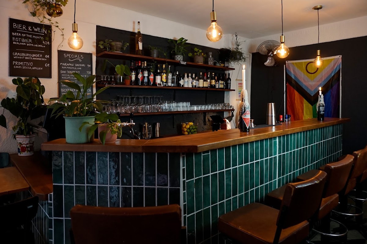 Curly Bar