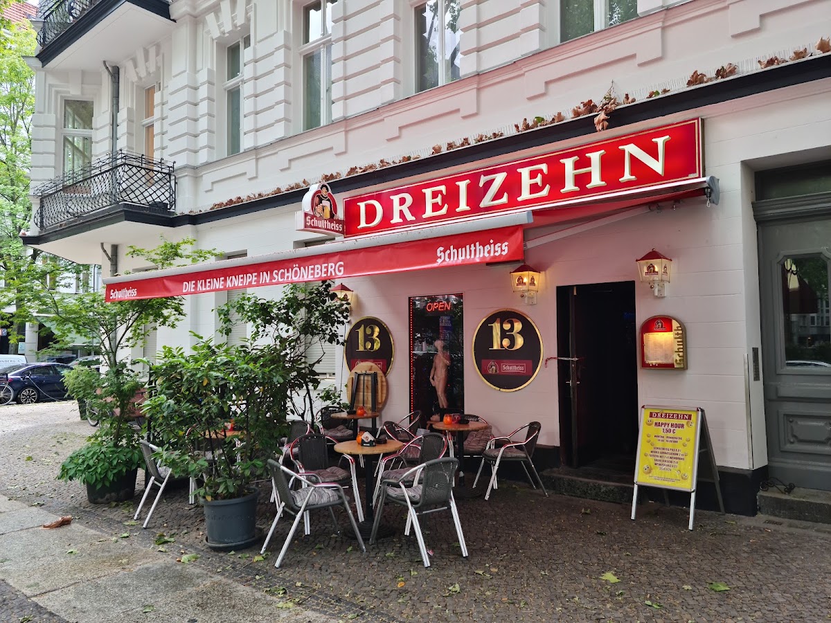 Dreizehn