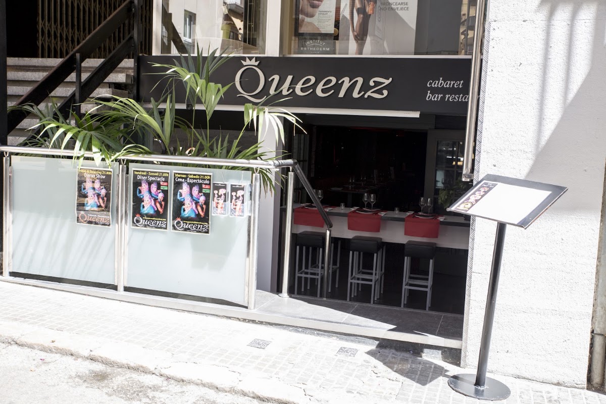 Queenz Music Bar